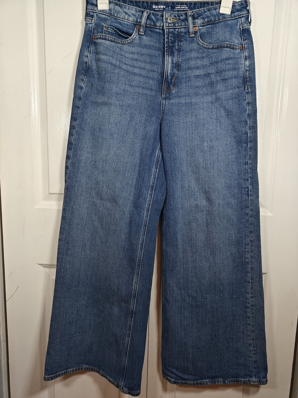 Old Navy Extra High Rise Super Wide-Leg Jeans in Medium Blue